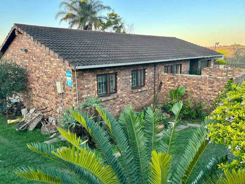 2 Bedroom Townhouse for sale in Bisley