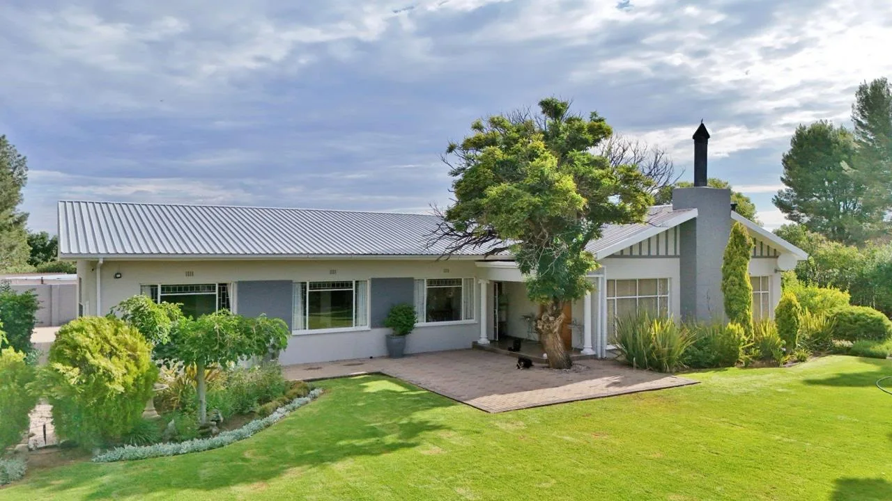 4 Bedroom House for sale in Middelburg