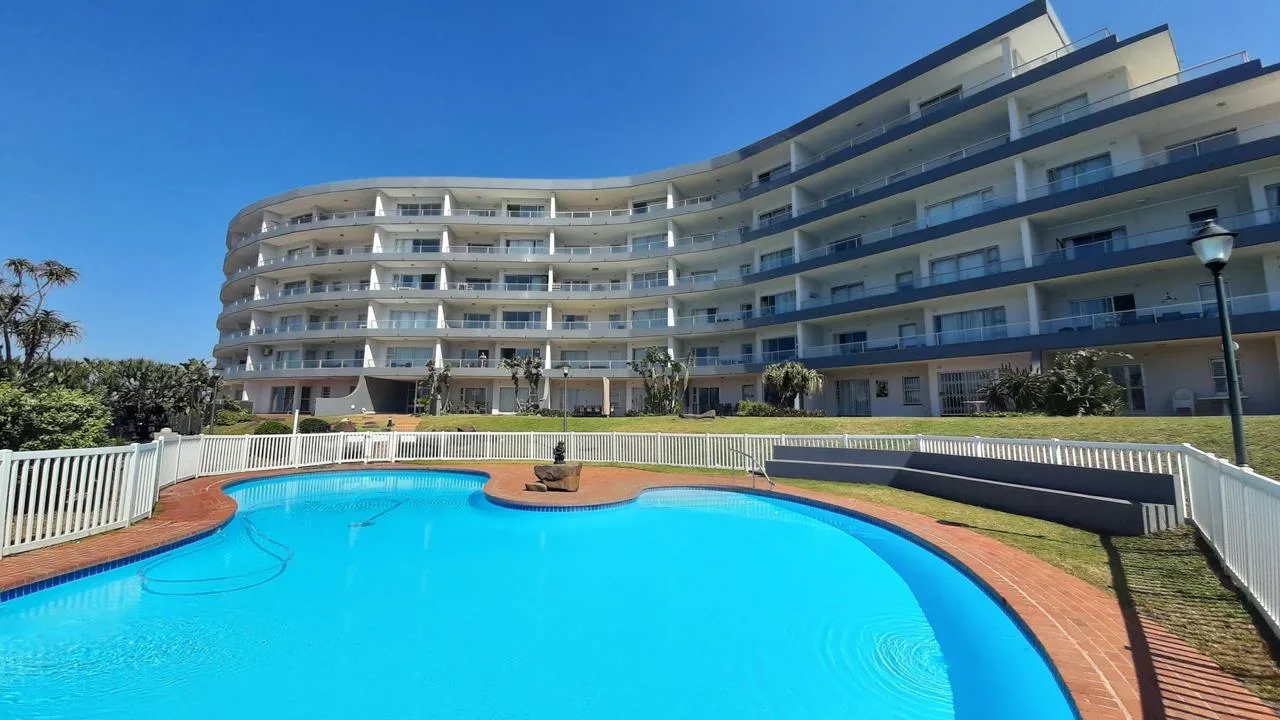 2 Bedroom Apartment / flat for sale in Compensation Beach