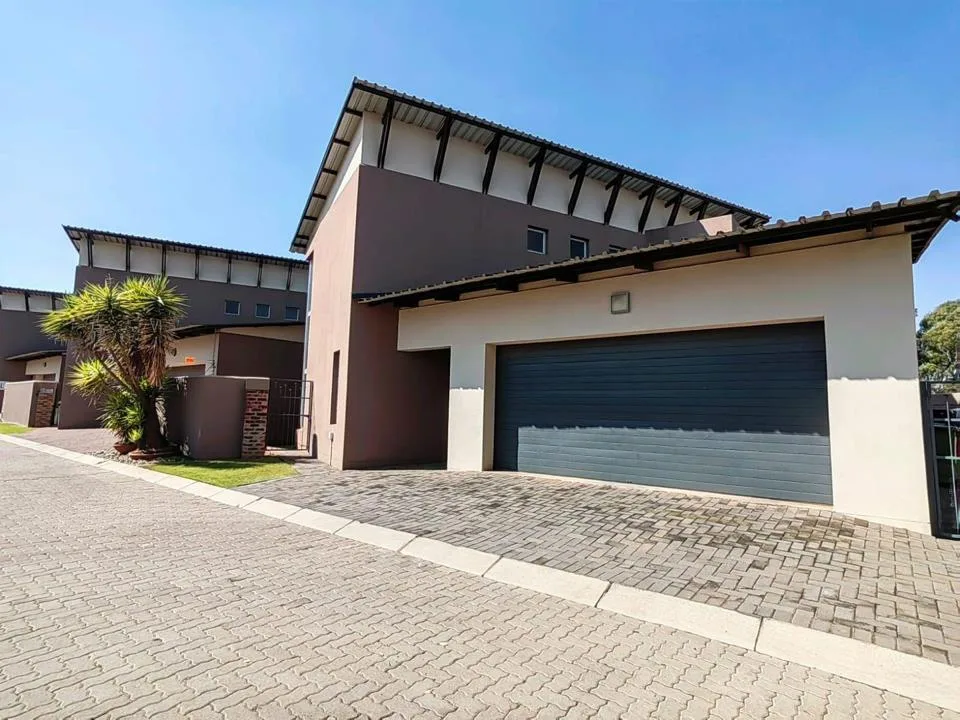 3 Bedroom Townhouse for sale in Baillie Park