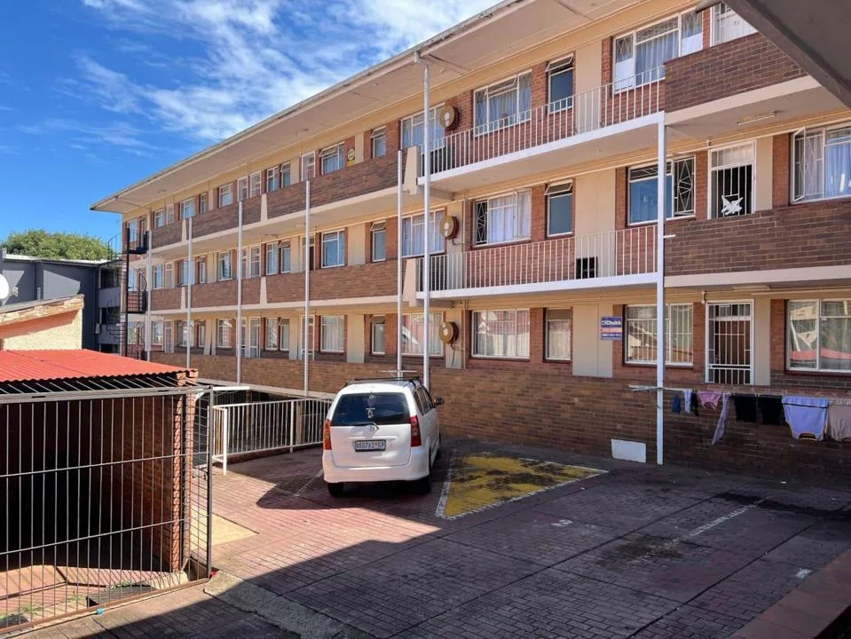 2 Bedroom Apartment / flat for sale in Westdene