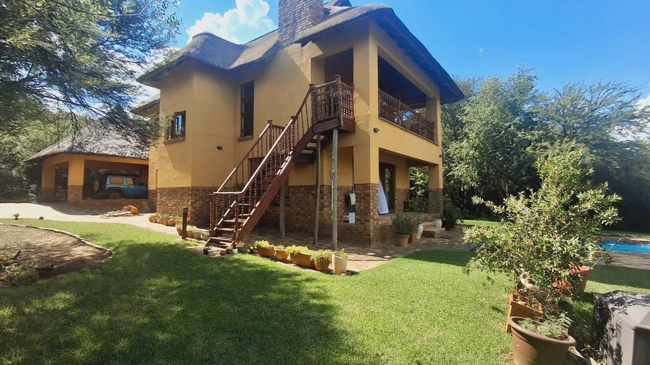 4 Bedroom House for sale in Boschenvaal River Front Lodges
