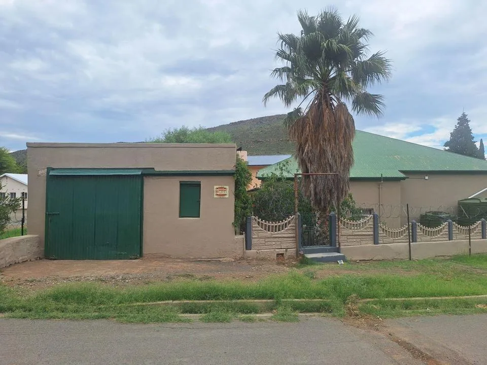 3 Bedroom House for sale in Victoria West