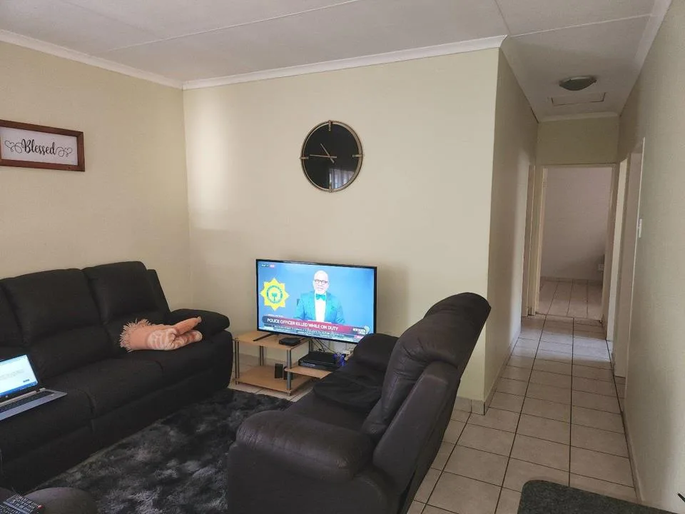 3 Bedroom Townhouse for sale in Die Heuwel Ext 1