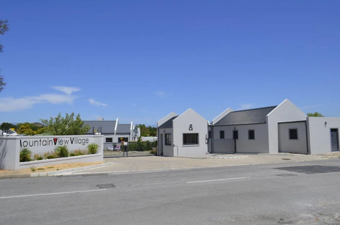 2 Bedroom House for sale in Robertson