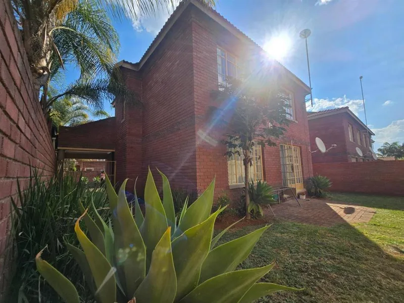3 Bedroom Townhouse for sale in Bendor