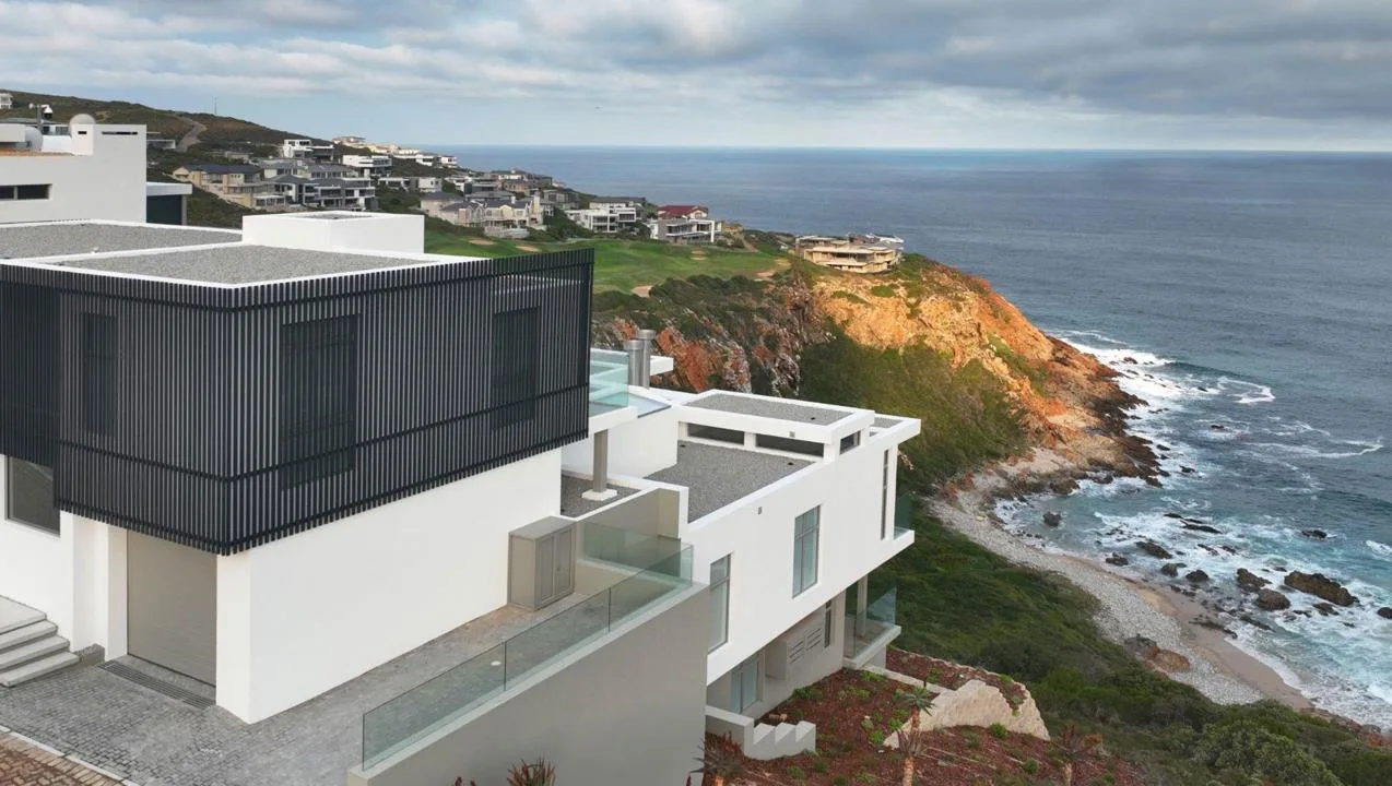 4 Bedroom House for sale in Pinnacle Point Golf Estate