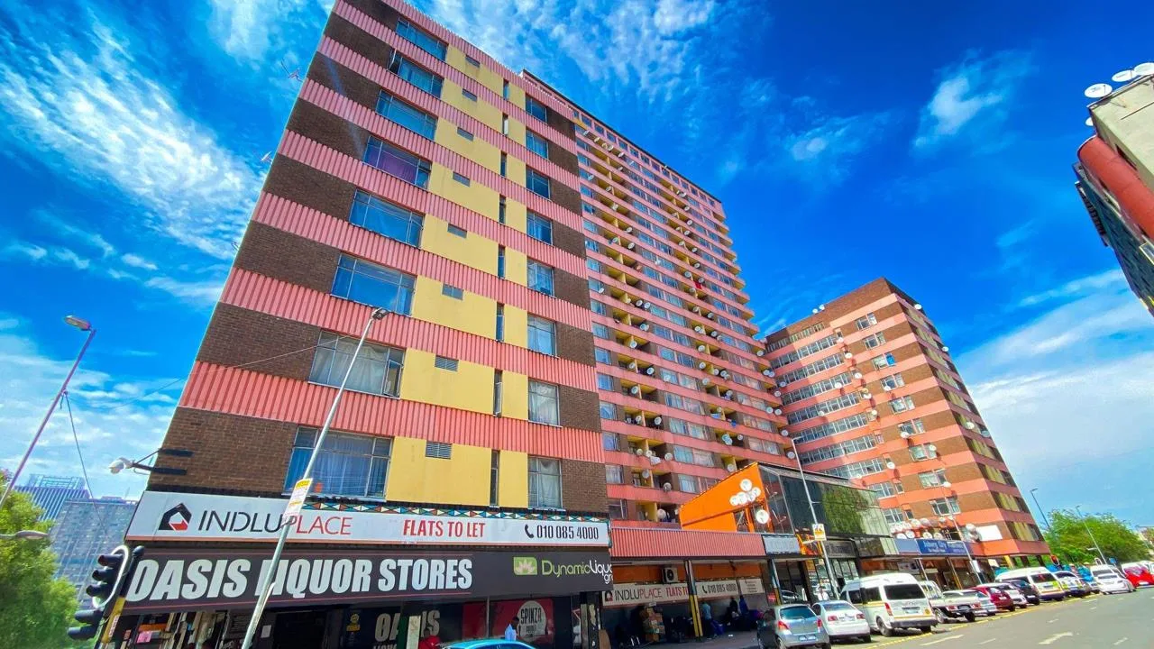 4 Bedroom Apartment / flat to rent in Joubert Park