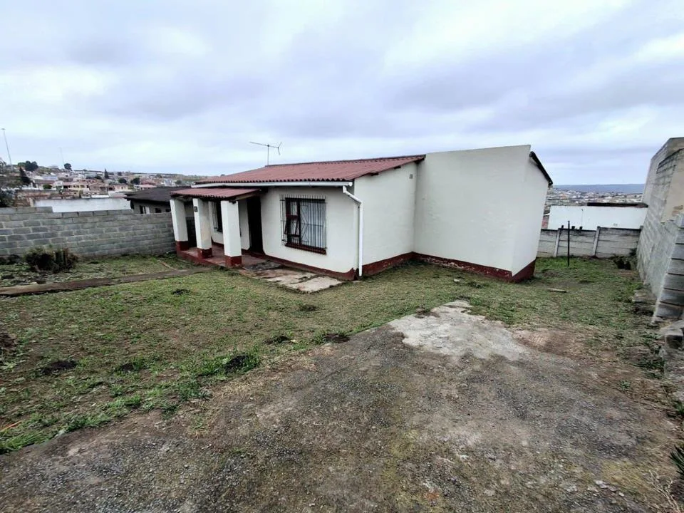 3 Bedroom House for sale in Mdantsane Nu 17