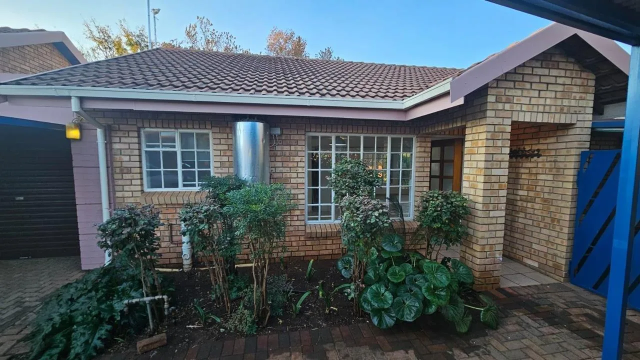 2 Bedroom Townhouse for sale in Koraal Retirement Village