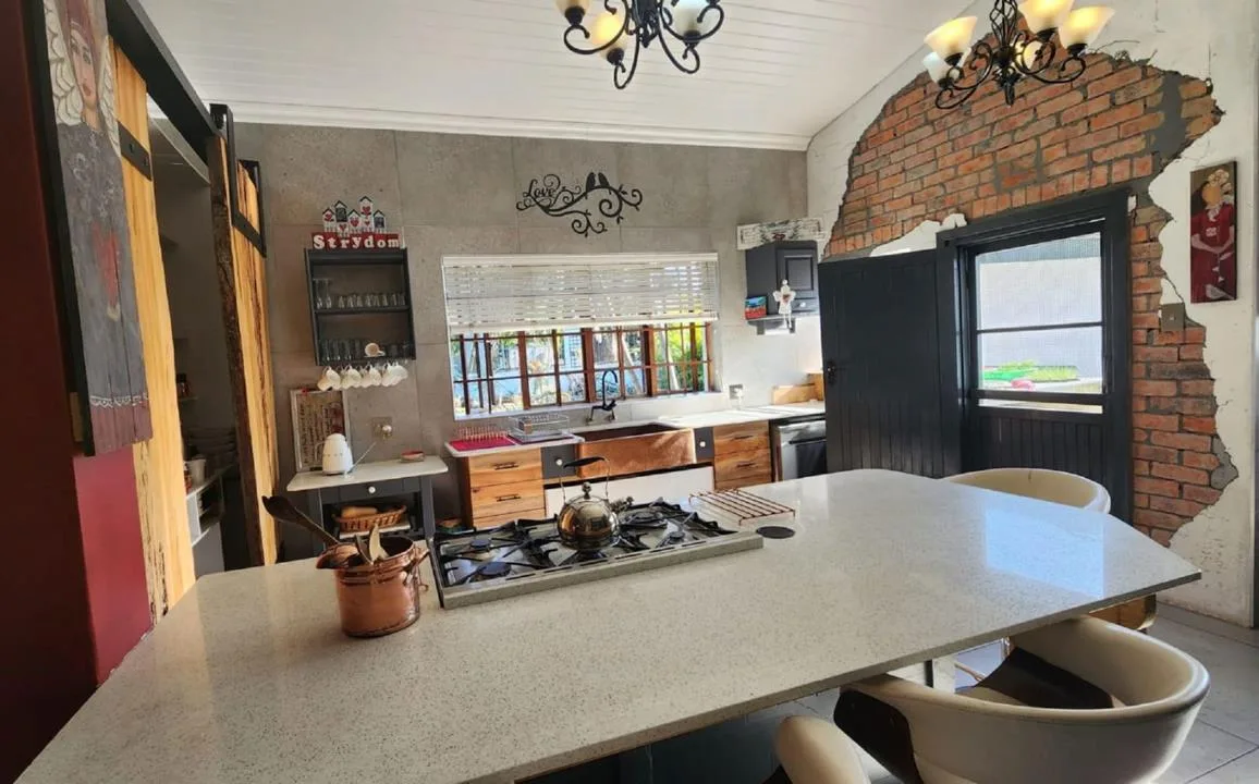 4 Bedroom House for sale in Arboretum