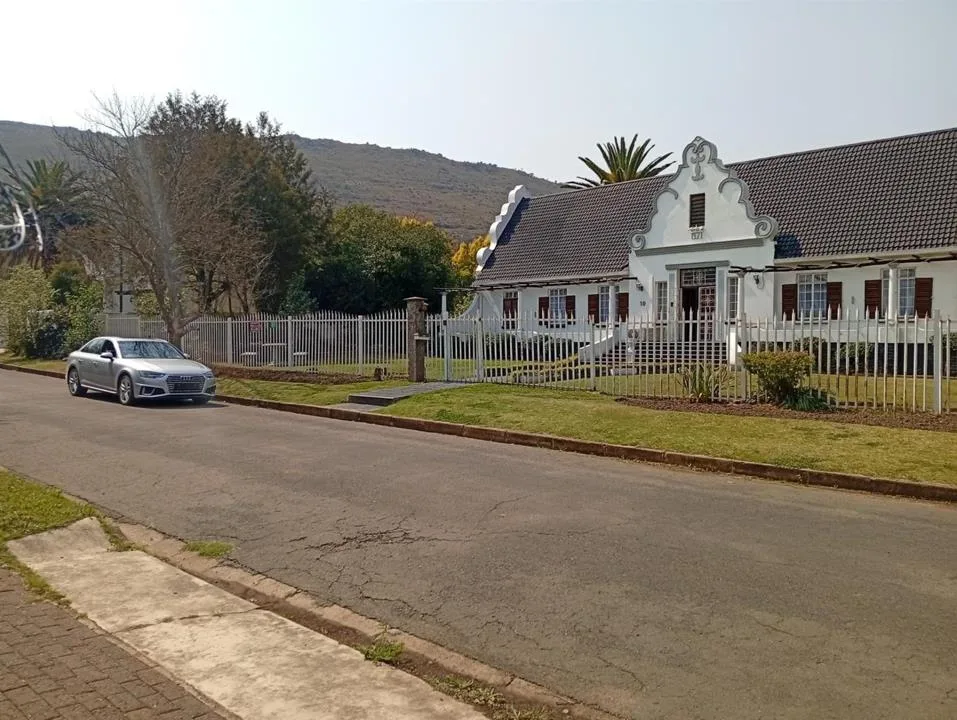 5 Bedroom House for sale in Balmoral