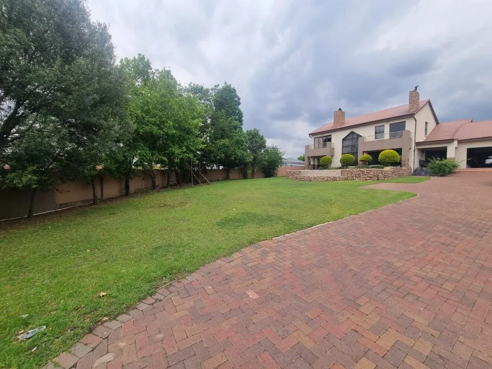 4 Bedroom House to rent in Bankenveld Estate