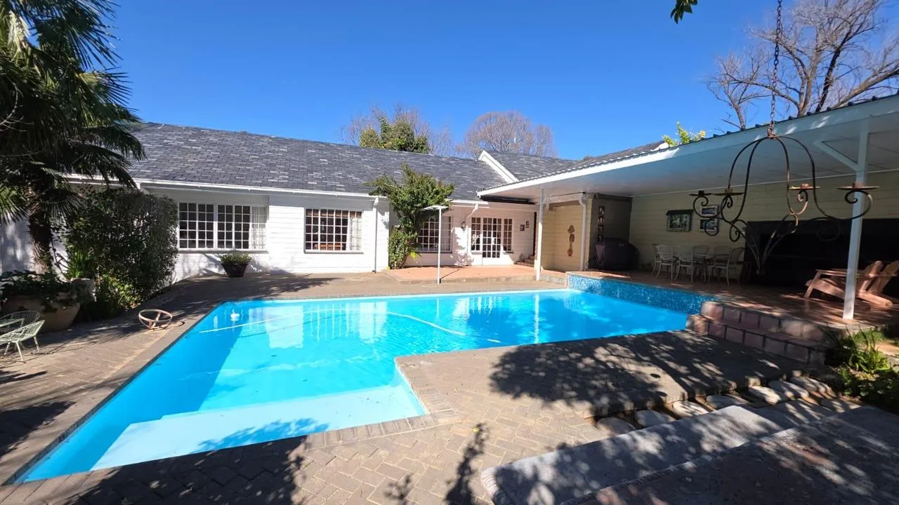 5 Bedroom House for sale in Waverley