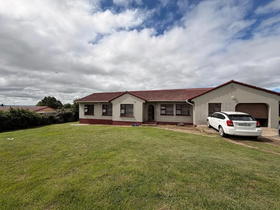 6 Bedroom House to rent in Southernwood
