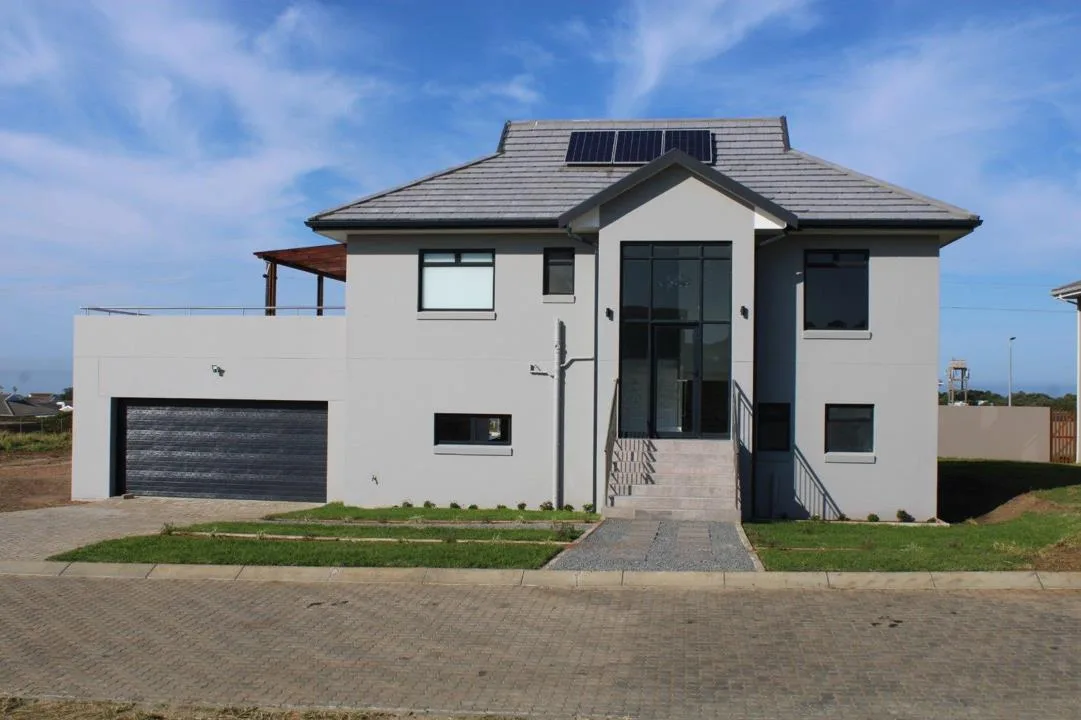 4 Bedroom House for sale in Kidds Beach