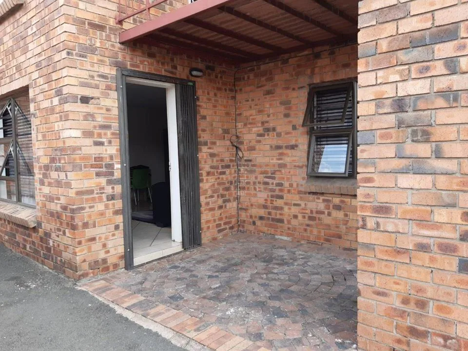 2 Bedroom House to rent in Noordrand