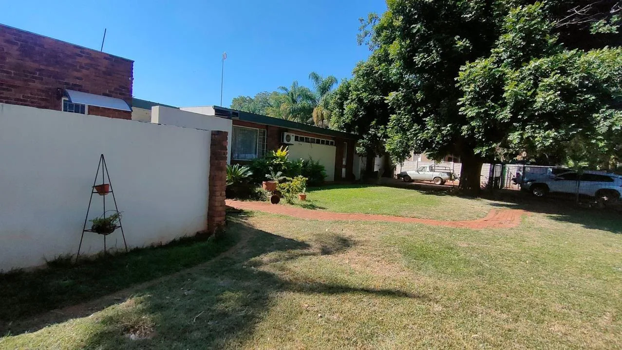 5 Bedroom House for sale in Trim Park