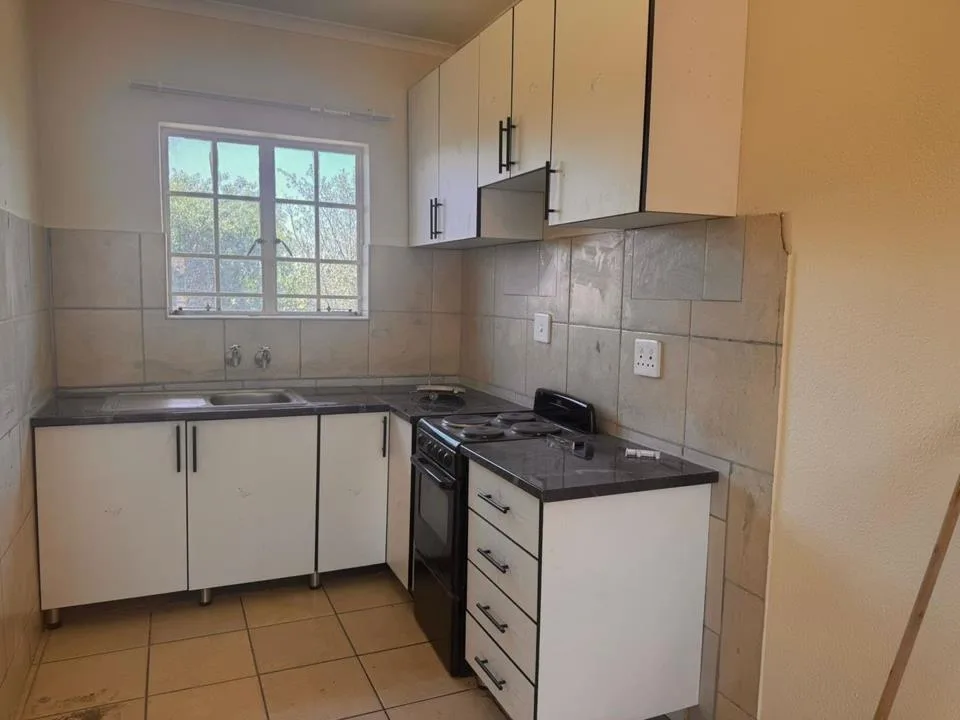 2 Bedroom Apartment / flat to rent in Oos Einde