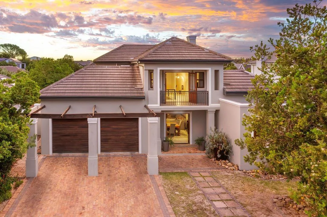 3 Bedroom House for sale in Val de Vie Estate