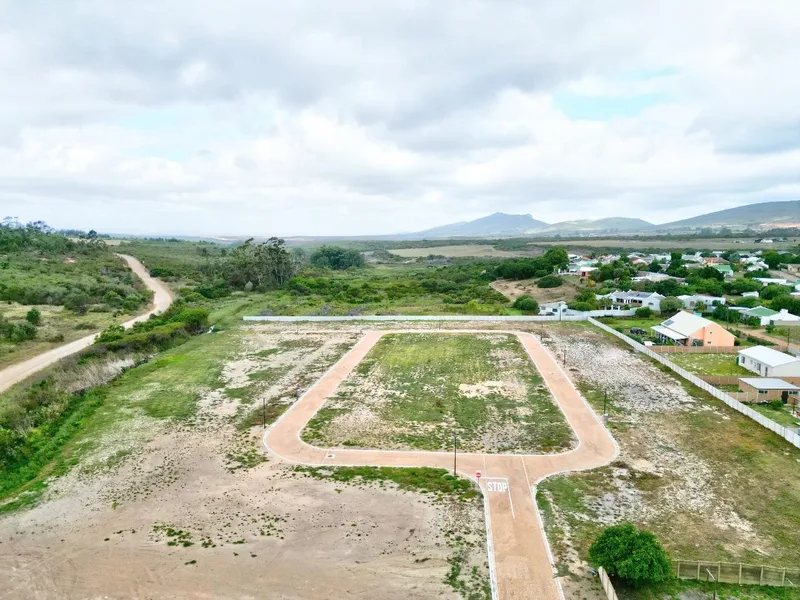 1.5 ha Land available in Albertinia