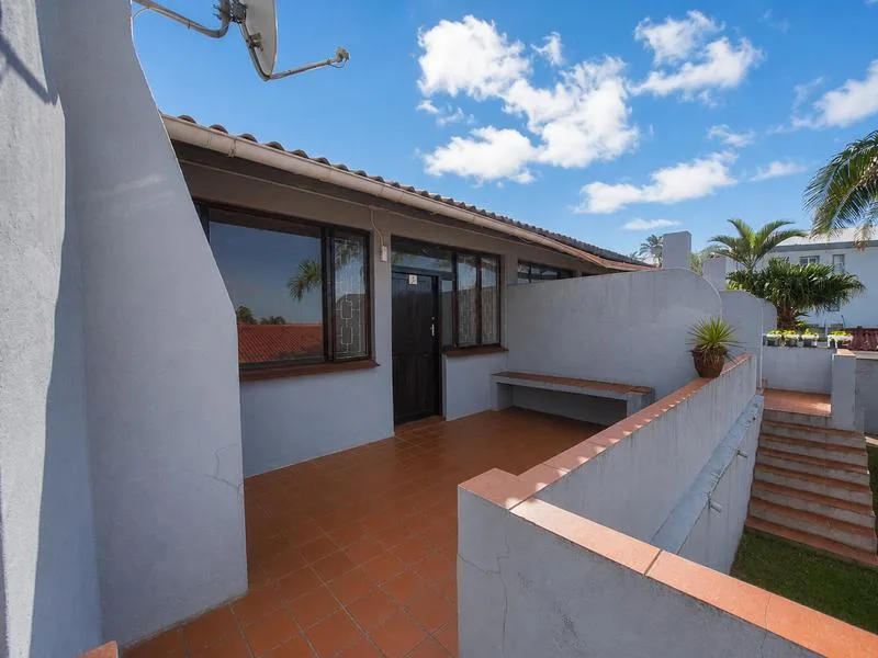 1 Bedroom Apartment / flat to rent in Lawrence Rocks