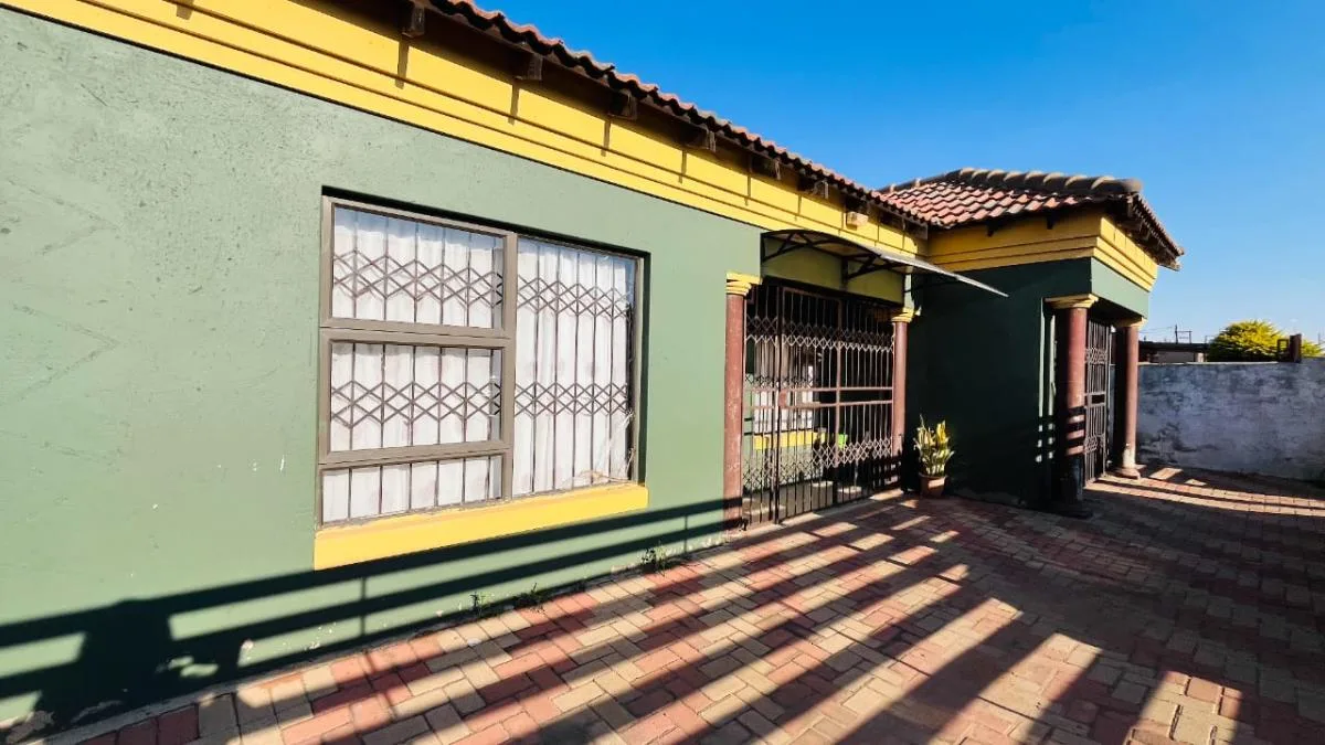 3 Bedroom House for sale in Kwaguqa