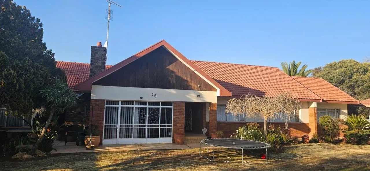 3 Bedroom House for sale in Lichtenburg