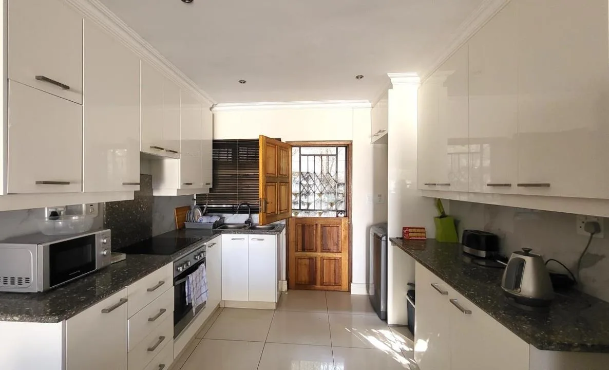 3 Bedroom Townhouse for sale in Bellair