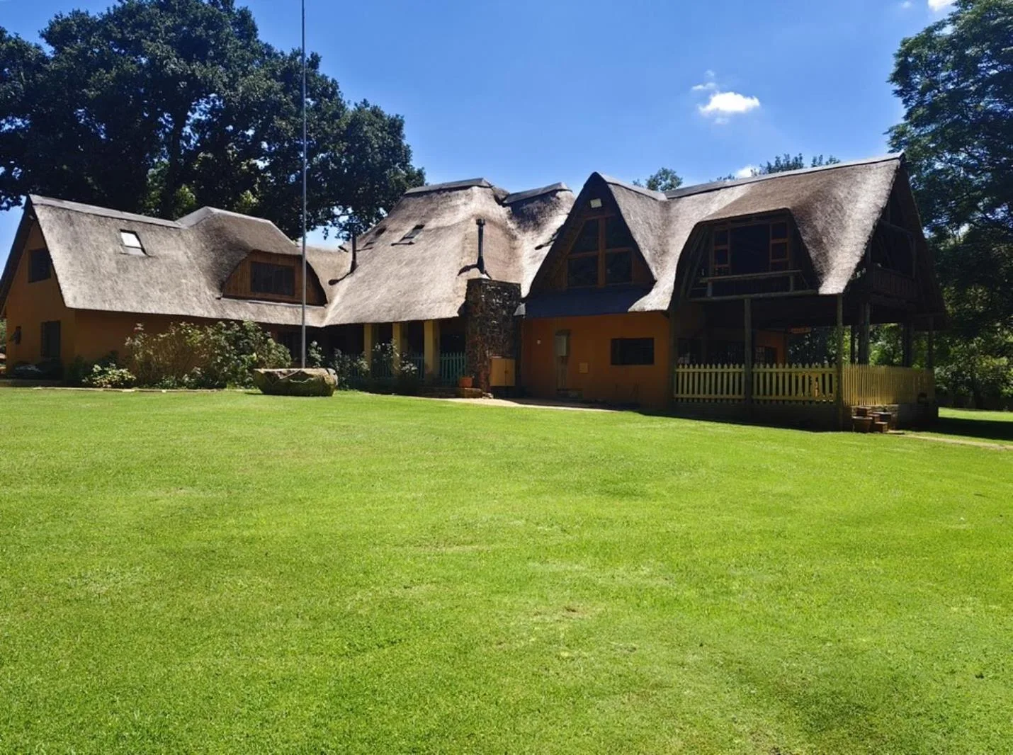 12.8 ha Farm in Kromdraai AH