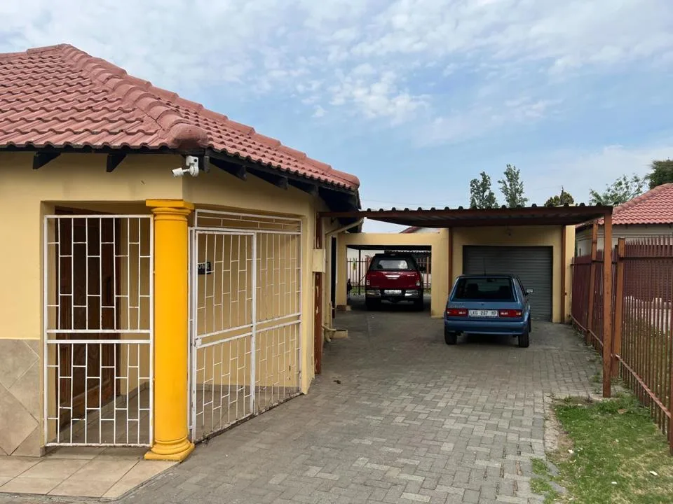 3 Bedroom House for sale in Kinross