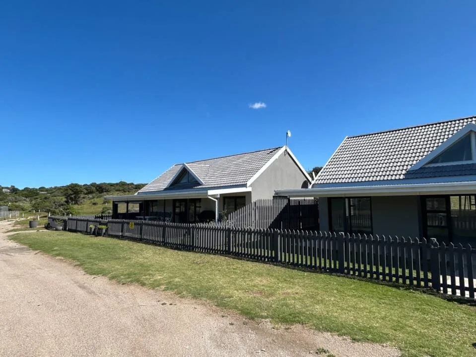 2 Bedroom House for sale in Boesmansriviermond