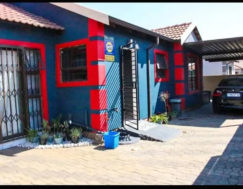 3 Bedroom House for sale in Vanderbijlpark CE 3