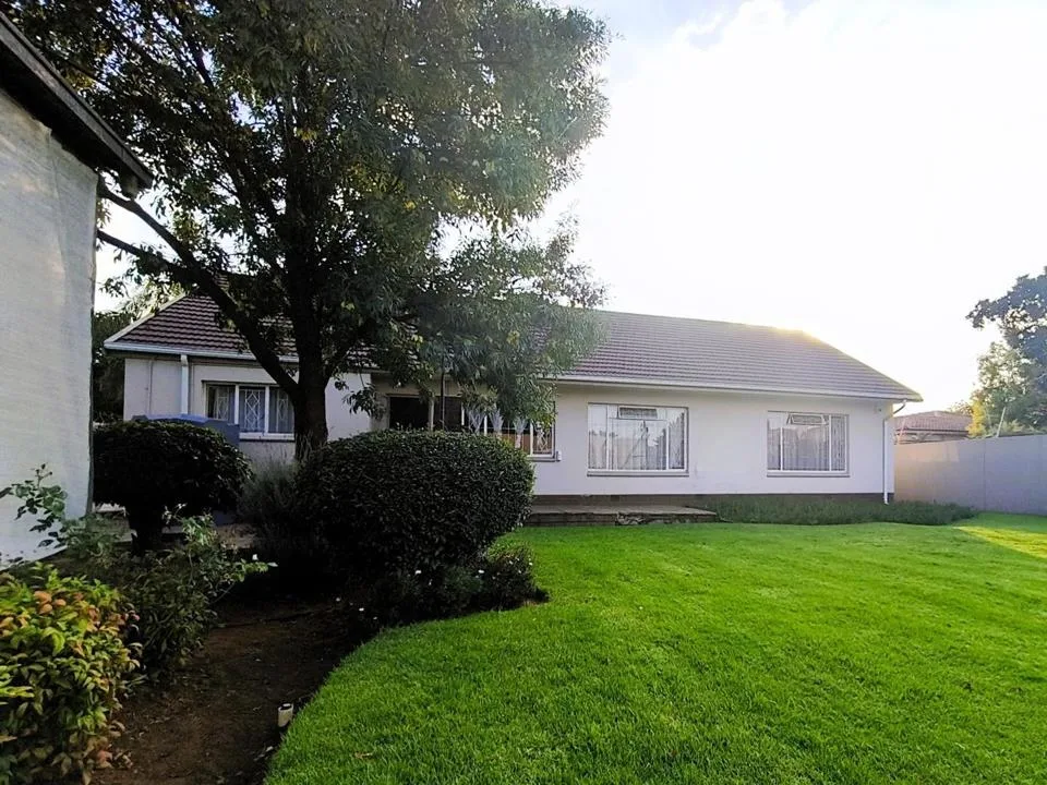 4 Bedroom House for sale in Monument