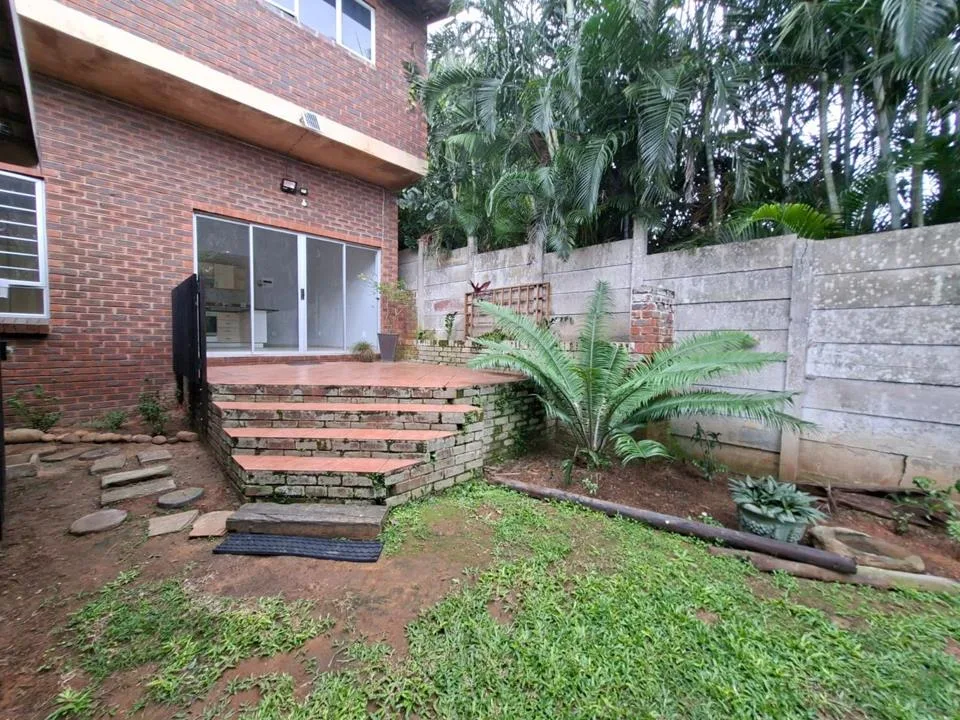 0.5 Bedroom Apartment / flat to rent in Amanzimtoti