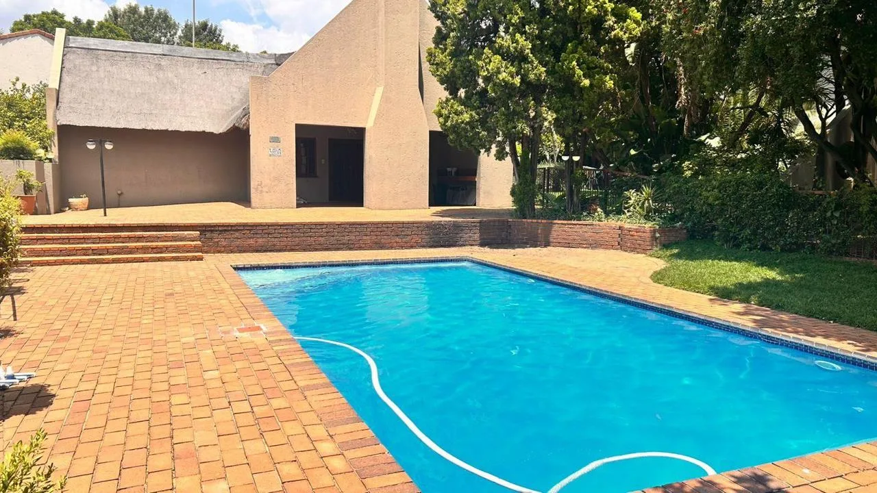 2 Bedroom Apartment / flat for sale in Sunninghill