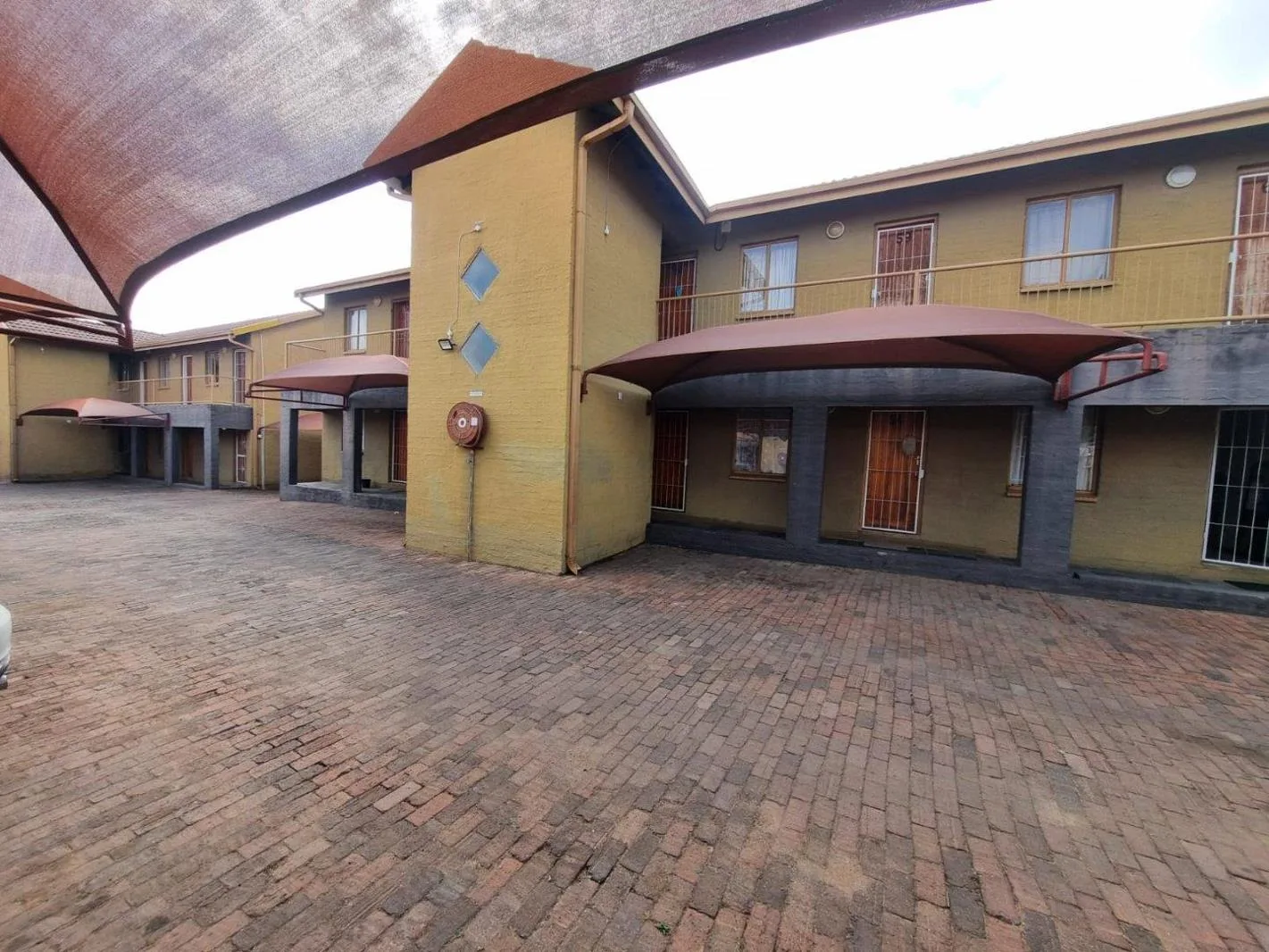 Studio apartment in Annadale