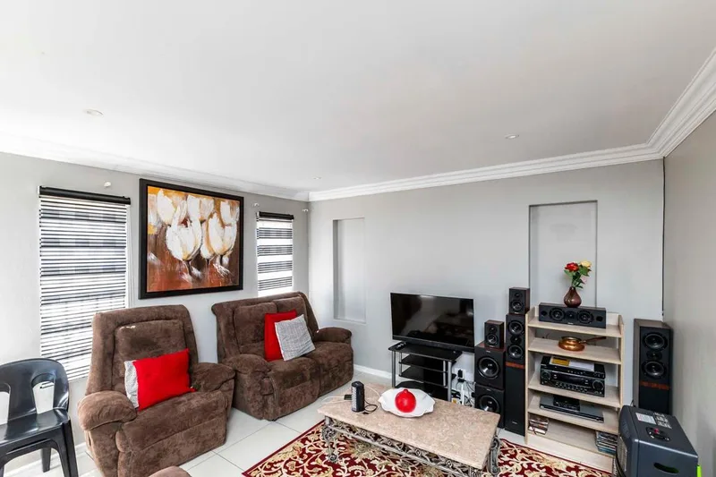 3 Bedroom Townhouse for sale in Quenera