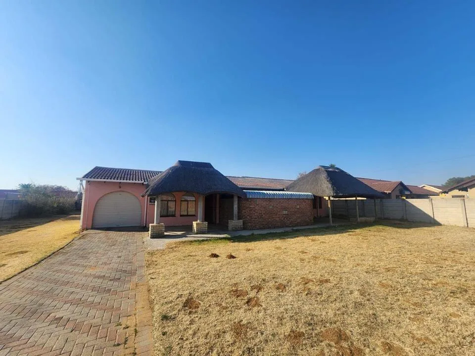 3 Bedroom House for sale in Flamingo Park