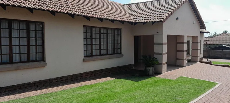 4 Bedroom Apartment / flat for sale in Secunda