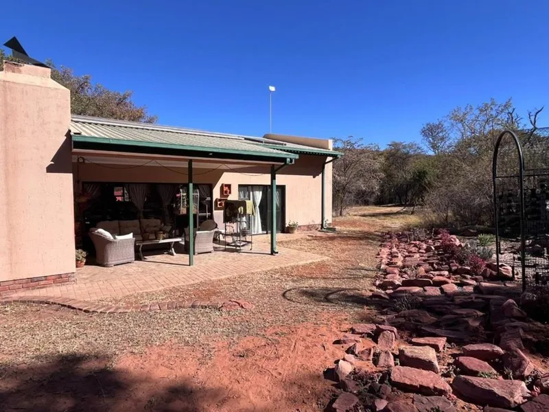 2 Bedroom House for sale in Modimolle