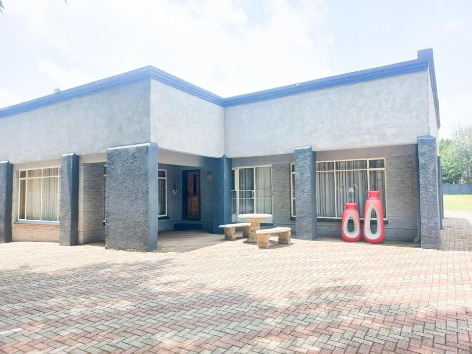 6 Bedroom House for sale in Bethal