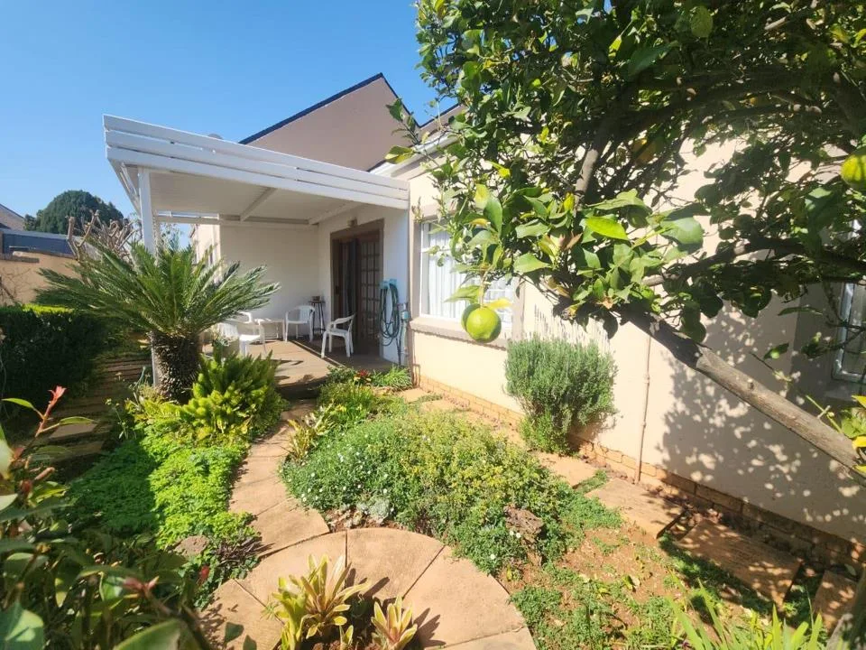 2 Bedroom Townhouse for sale in Annlin