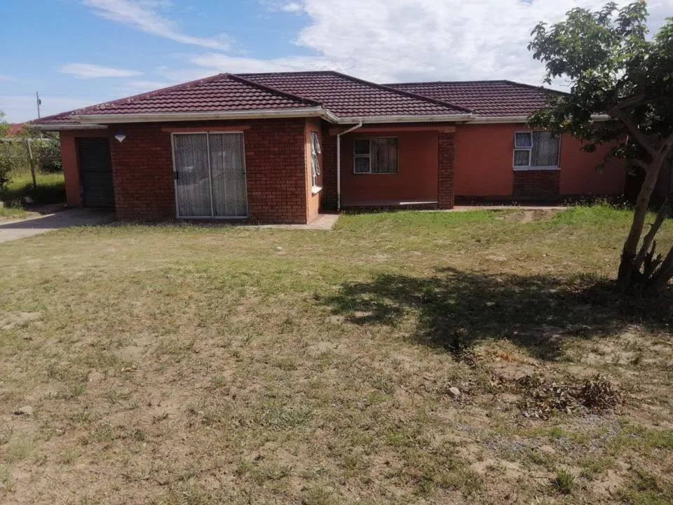 5 Bedroom House for sale in Dimbaza