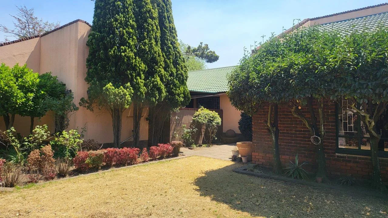 4 Bedroom House for sale in Noordrand