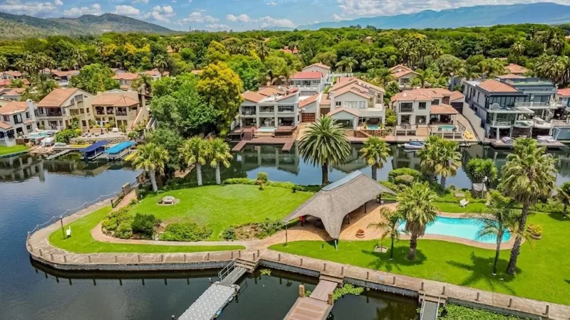5 Bedroom House for sale in Eagles Landing