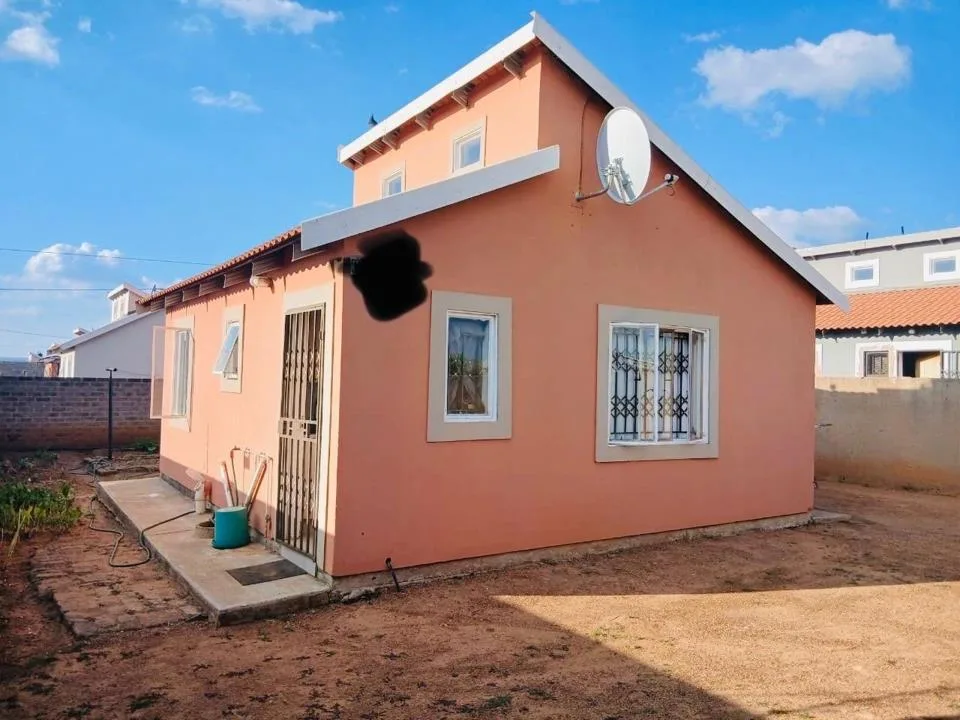 2 Bedroom House for sale in Savanna City