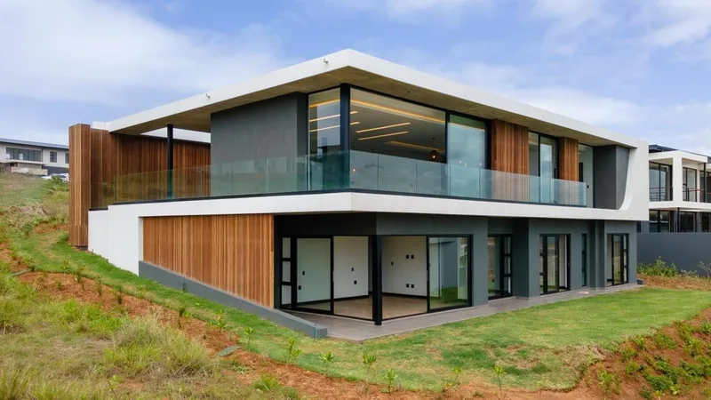 4 Bedroom House for sale in Seaton Estate