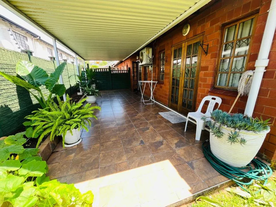 2 Bedroom Townhouse for sale in Montclair