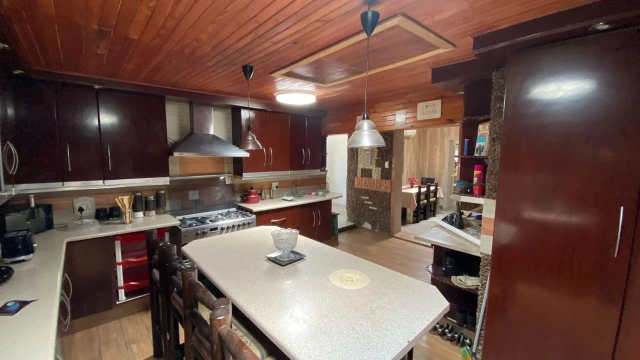 9 Bedroom House for sale in Kinross